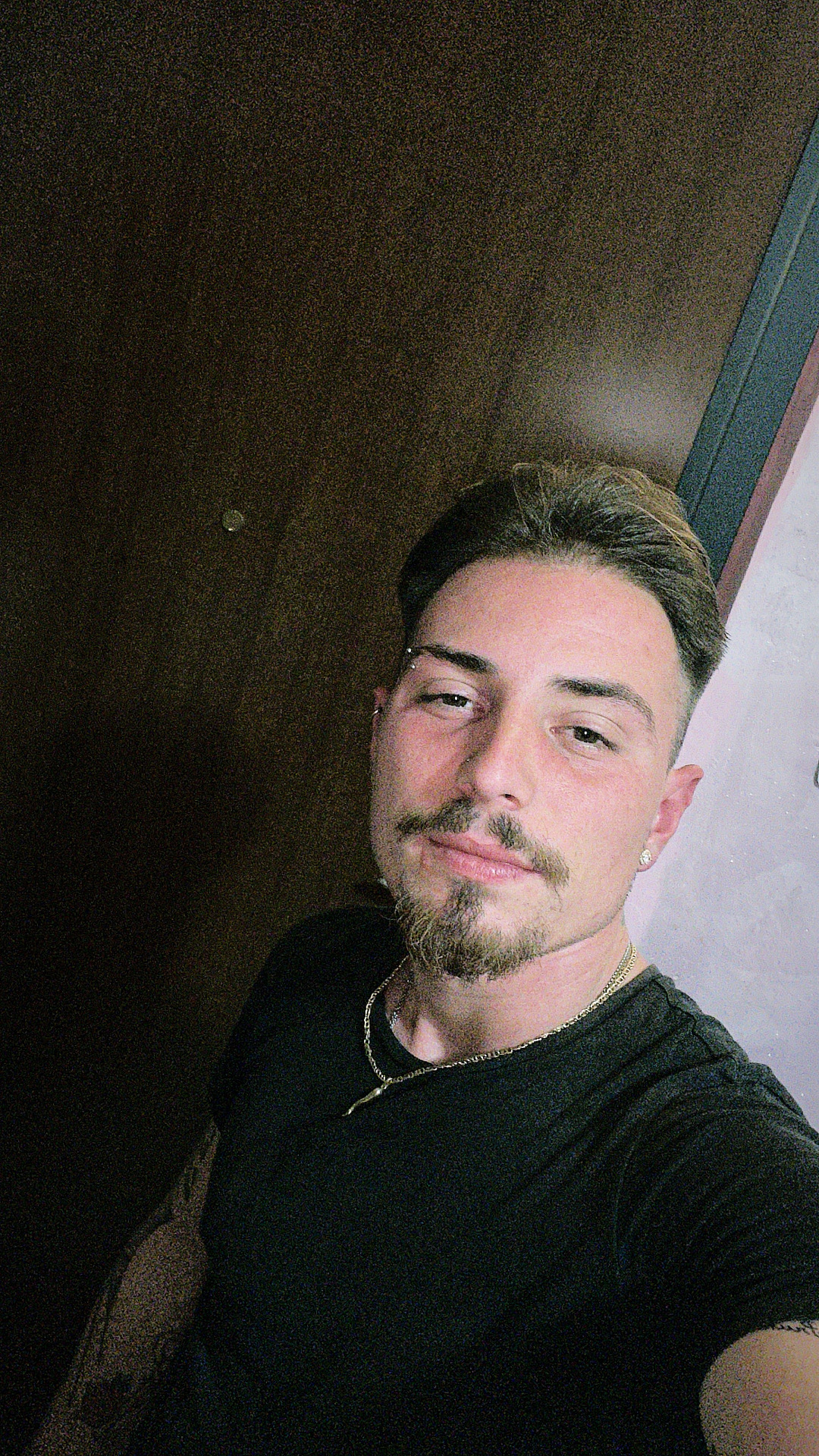 @u41040466
