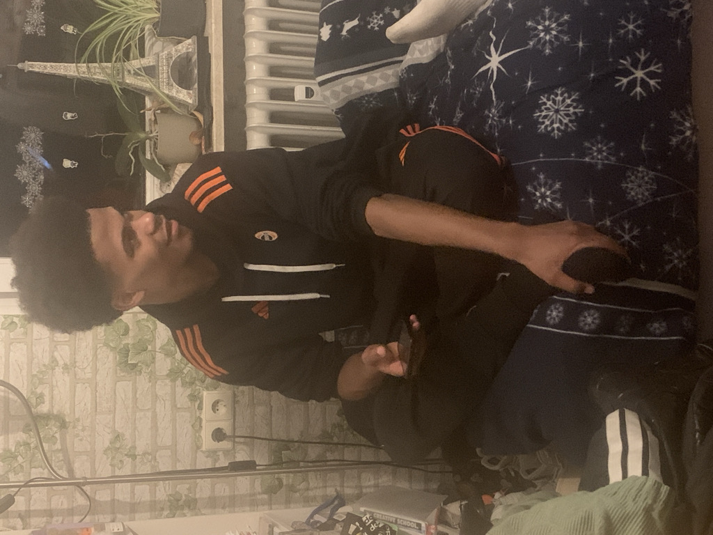 @kendrick4 from Denmark