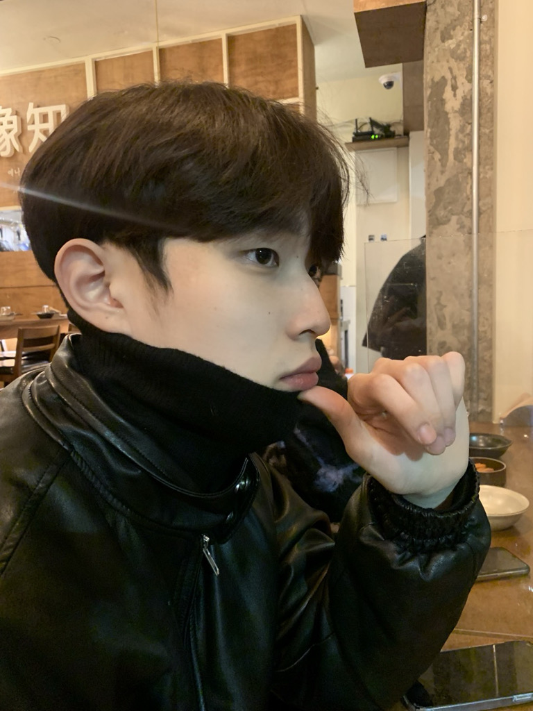 @u89654215 from South Korea