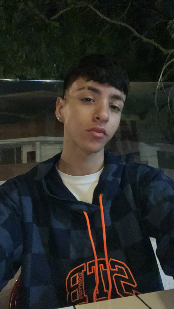 @juani_045 from Czech Republic