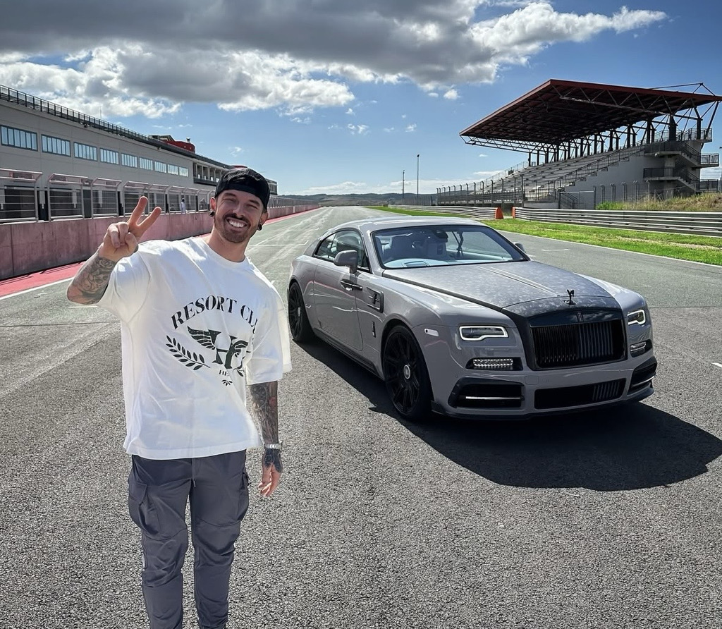 @donald421 from Switzerland