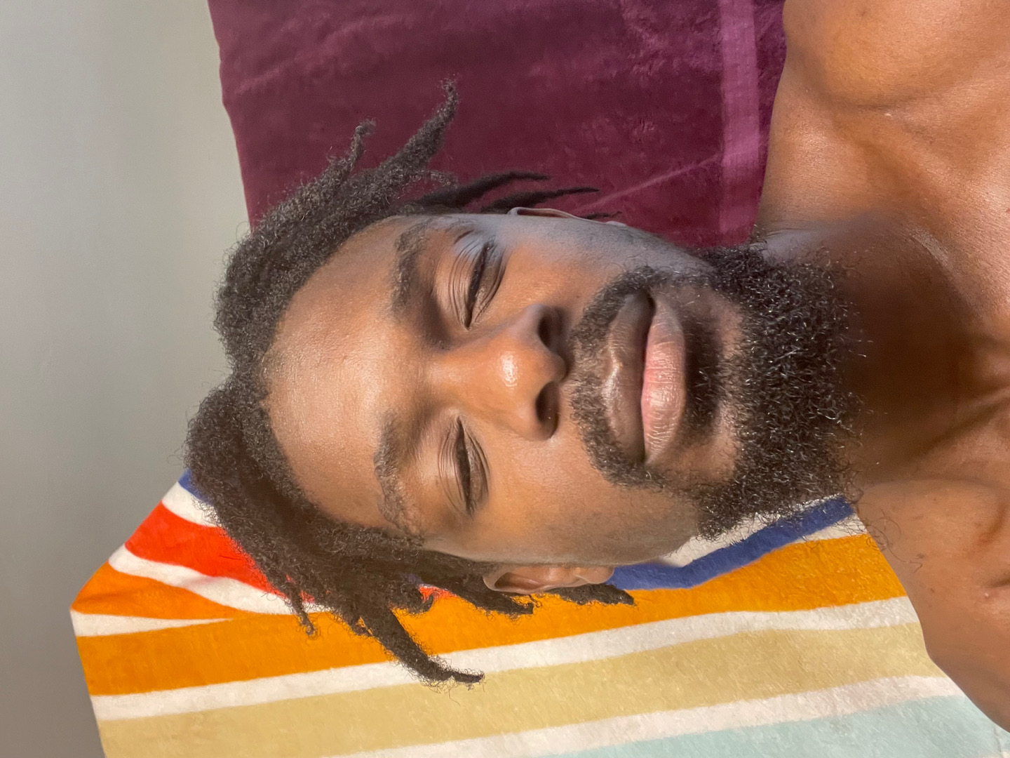 @talldarkrhandsm