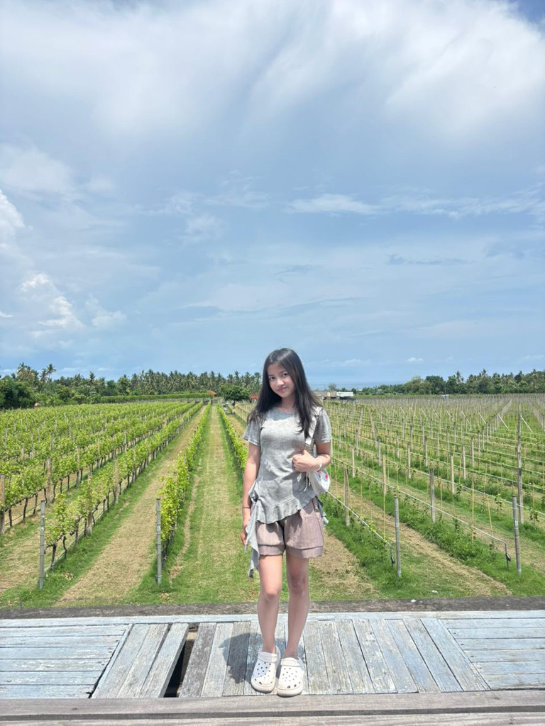 @aprpoppy_ from South Korea