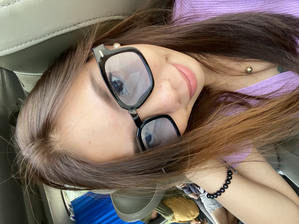 @abbyevs22 from Czech Republic