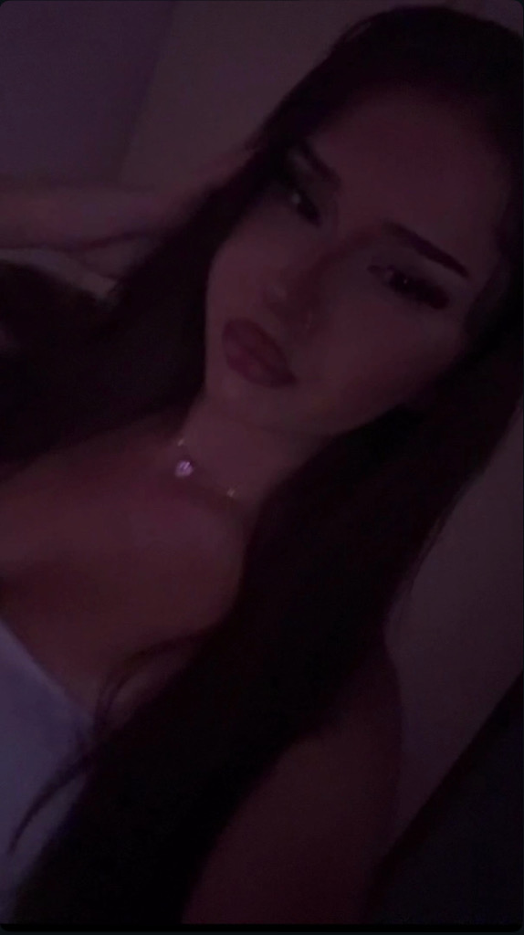 @thebabidoll from Switzerland