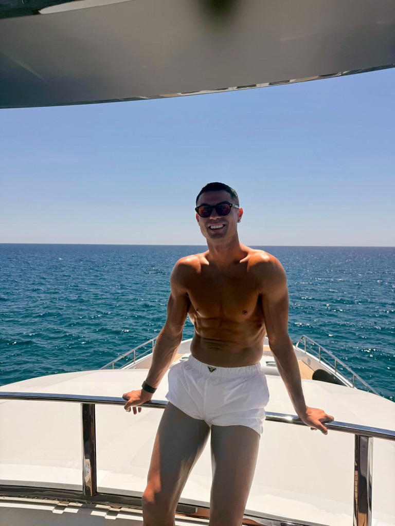 @8inguyj from Netherlands