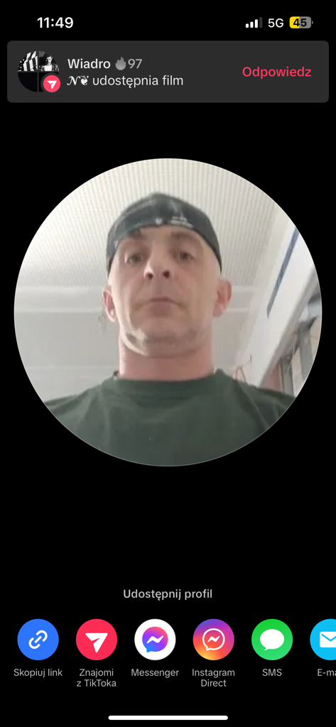 @jdjsks from Poland