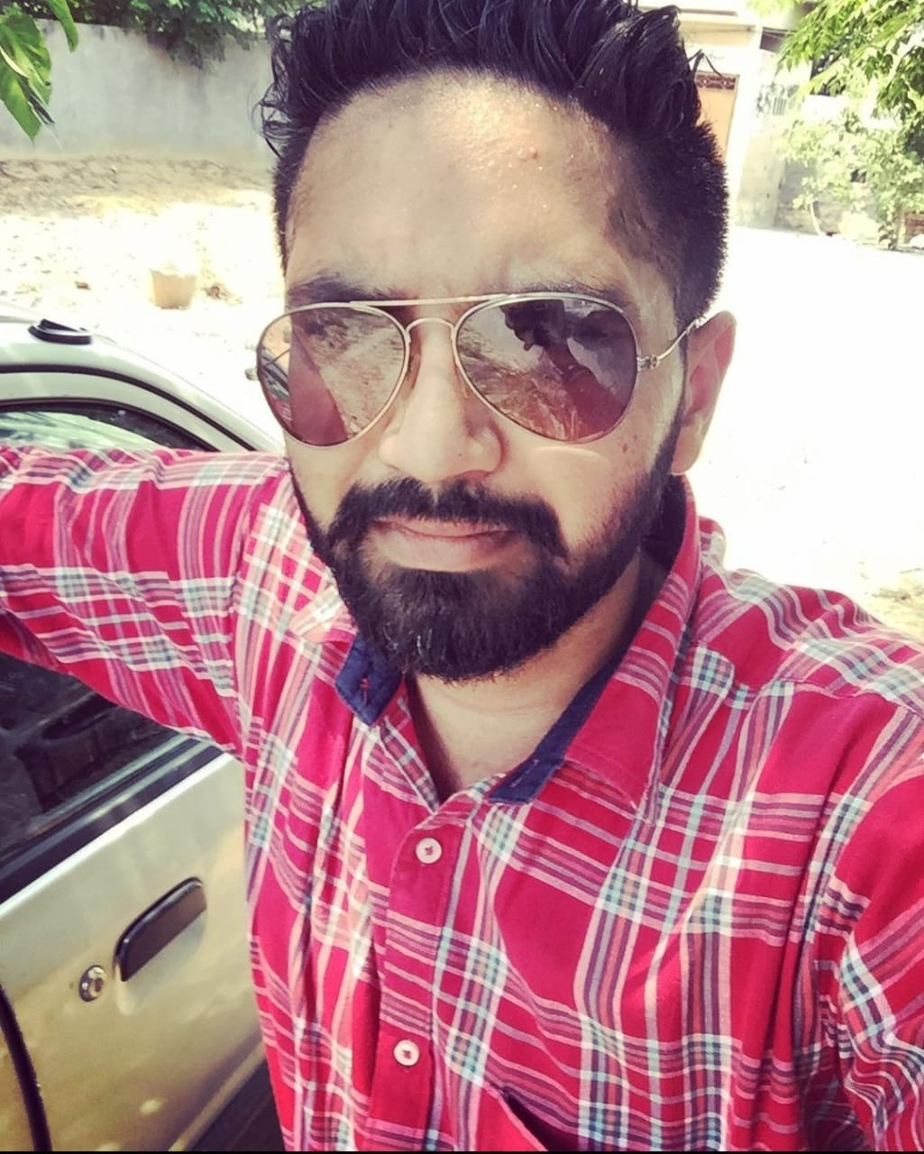 @ur_nijjar_