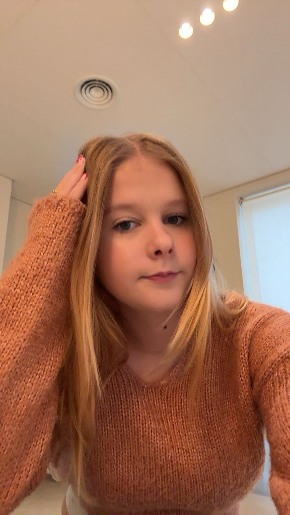 @wewannachat1290 from Netherlands