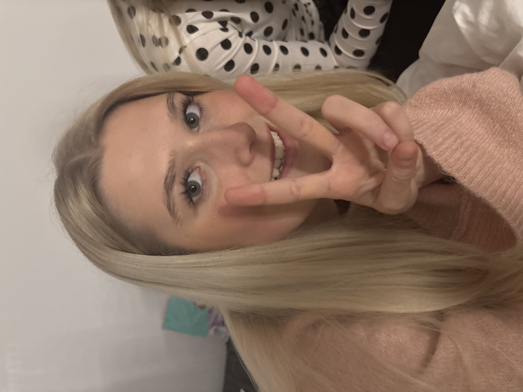 @tjejerna from Sweden