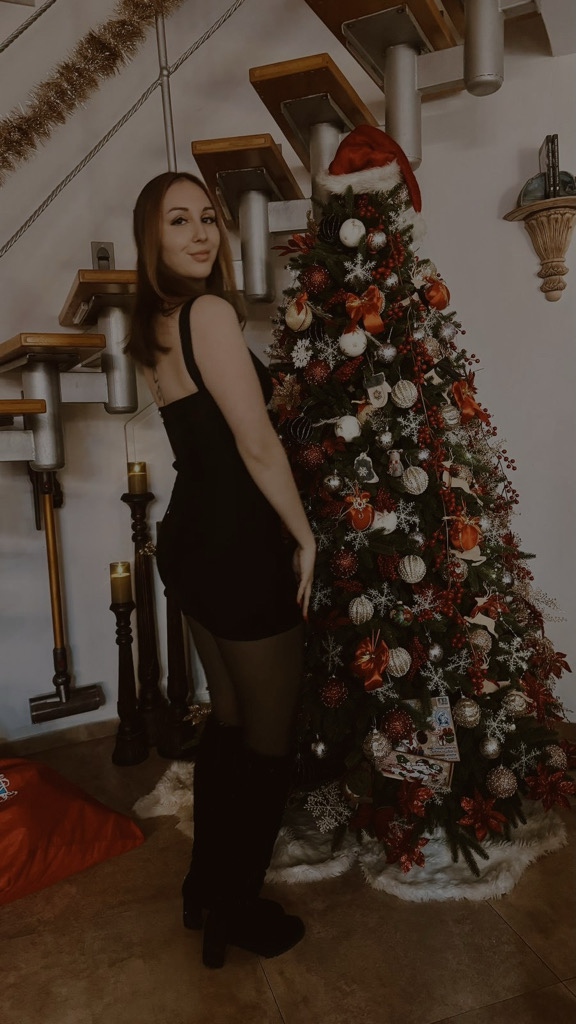 @queeneva185 from Israel
