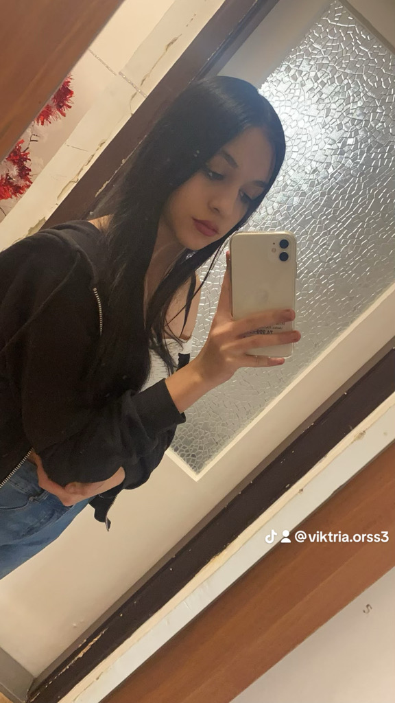 @viktoria123 from Hungary