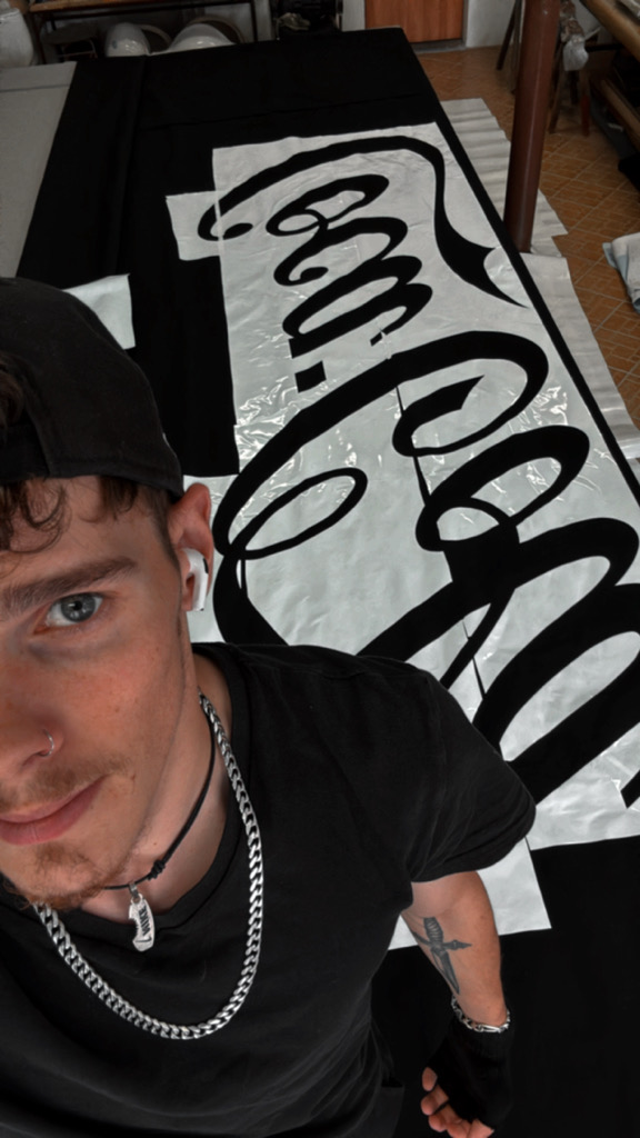 @pxtrik from Switzerland
