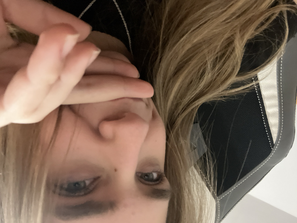 @anna11-69 from Hungary