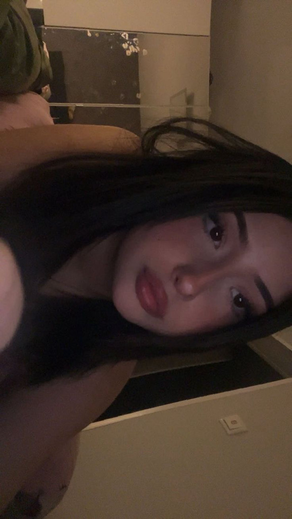 @emilia11177828_ from Sweden