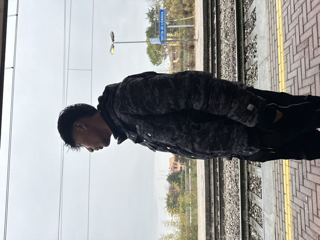 @u28833809