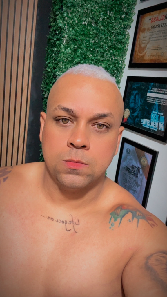 @sjjdhsjsksisjss from Brazil