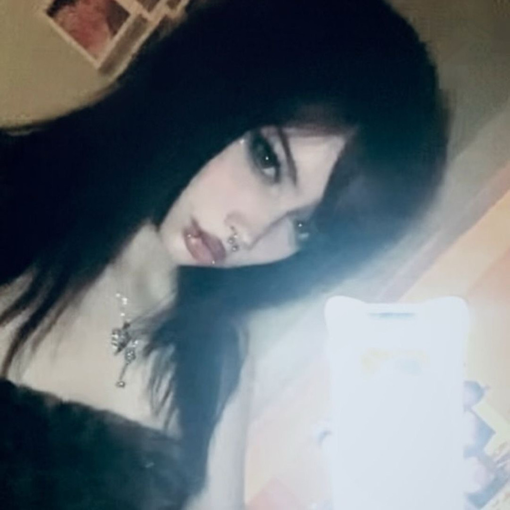 @gothicgirlraven from Sweden