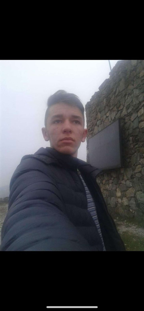 @g1venchy from Switzerland