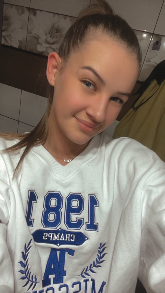 @u74232560 from Hungary
