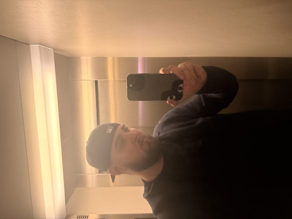 @andssusakiii from Switzerland