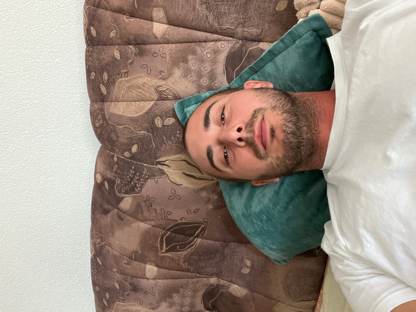 @adoniss