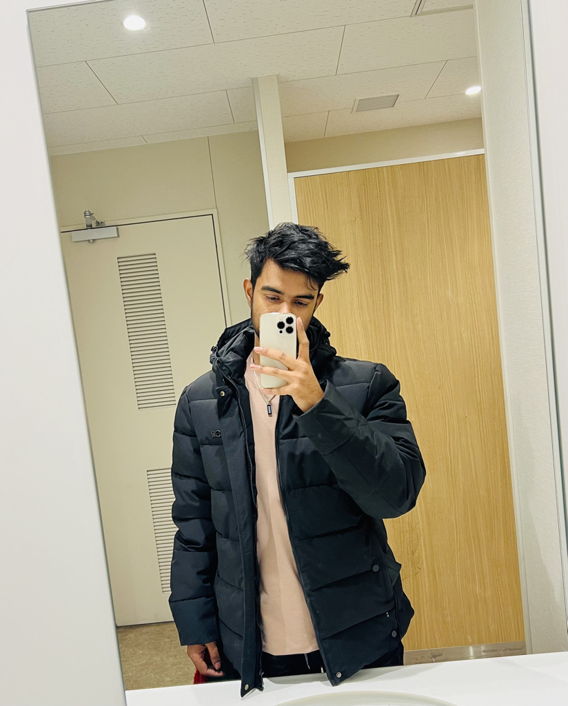 @563078