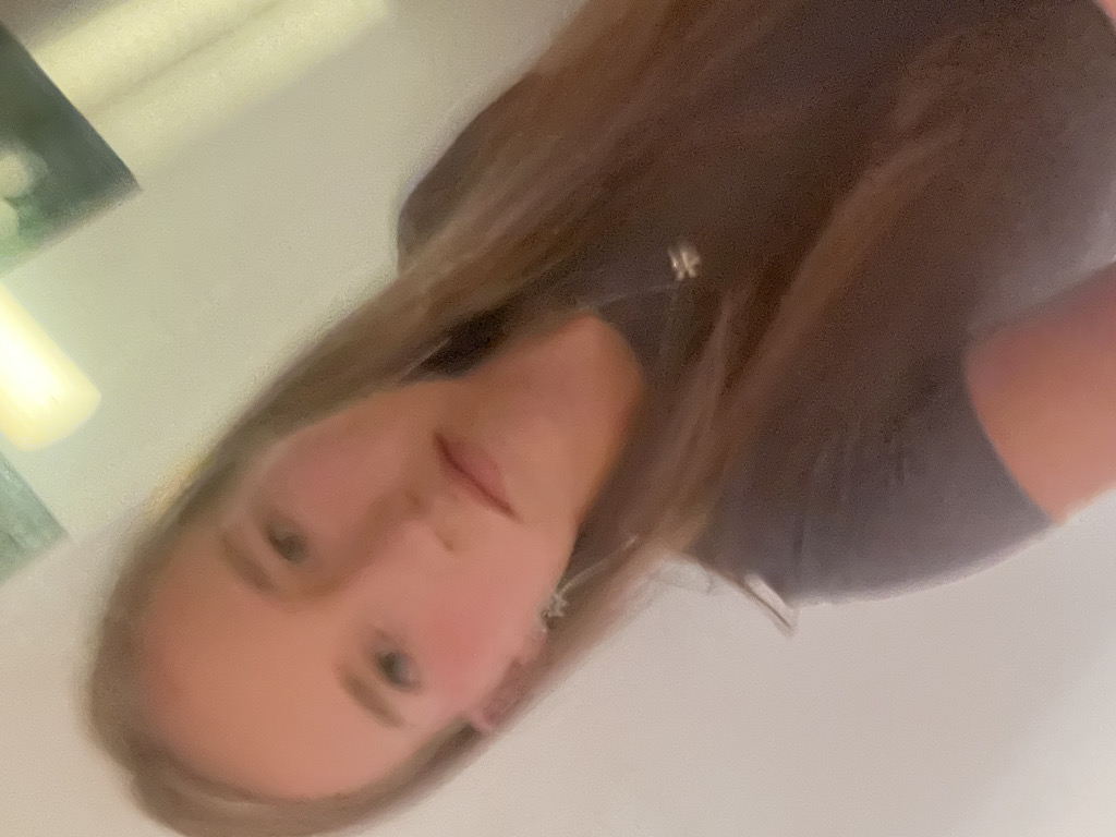 @adelkaaaa from Czech Republic