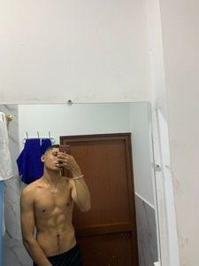 @u40462978