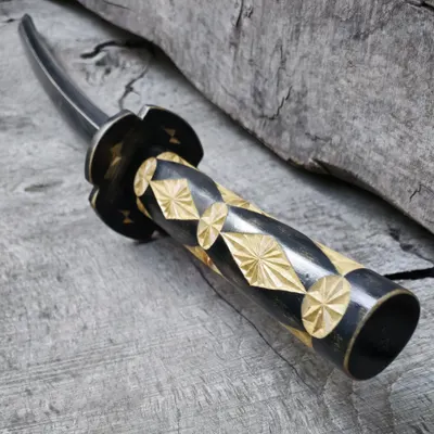 Bokken Daito Deluxe Asanoha 102 cm, eurooppalainen valkopyökki, tsuba
