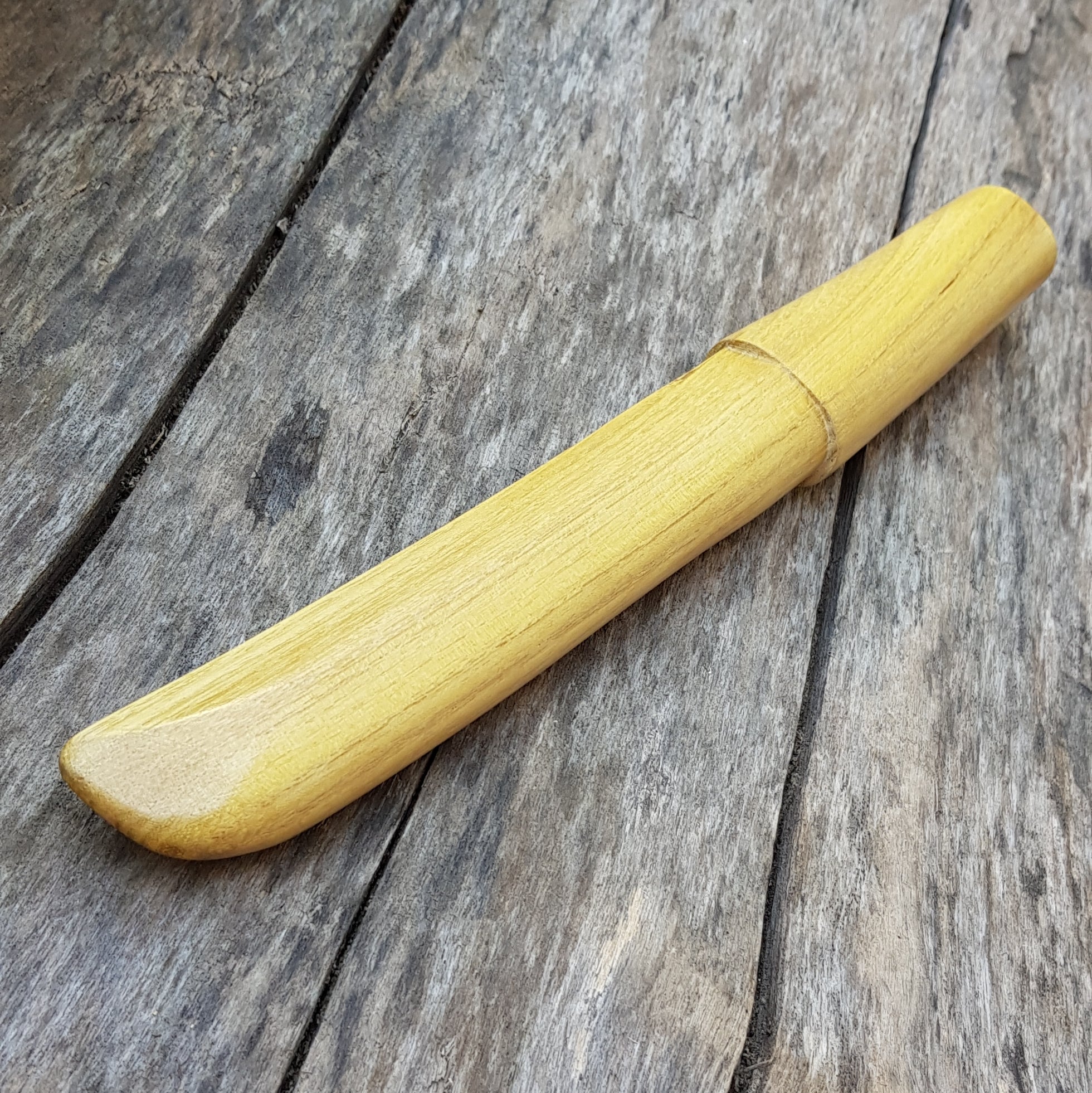 Tanto (japanilaistyylinen), robinia