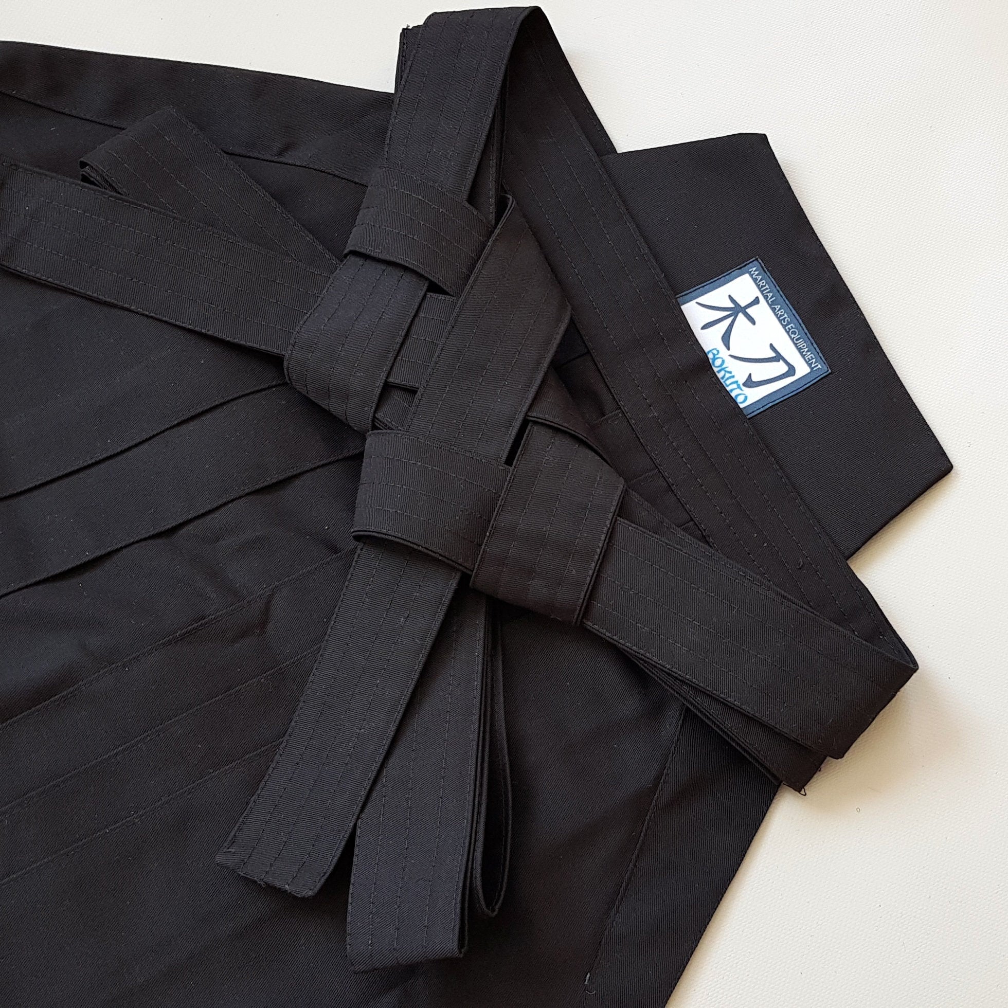 Hakama Bokuto Deluxe, musta