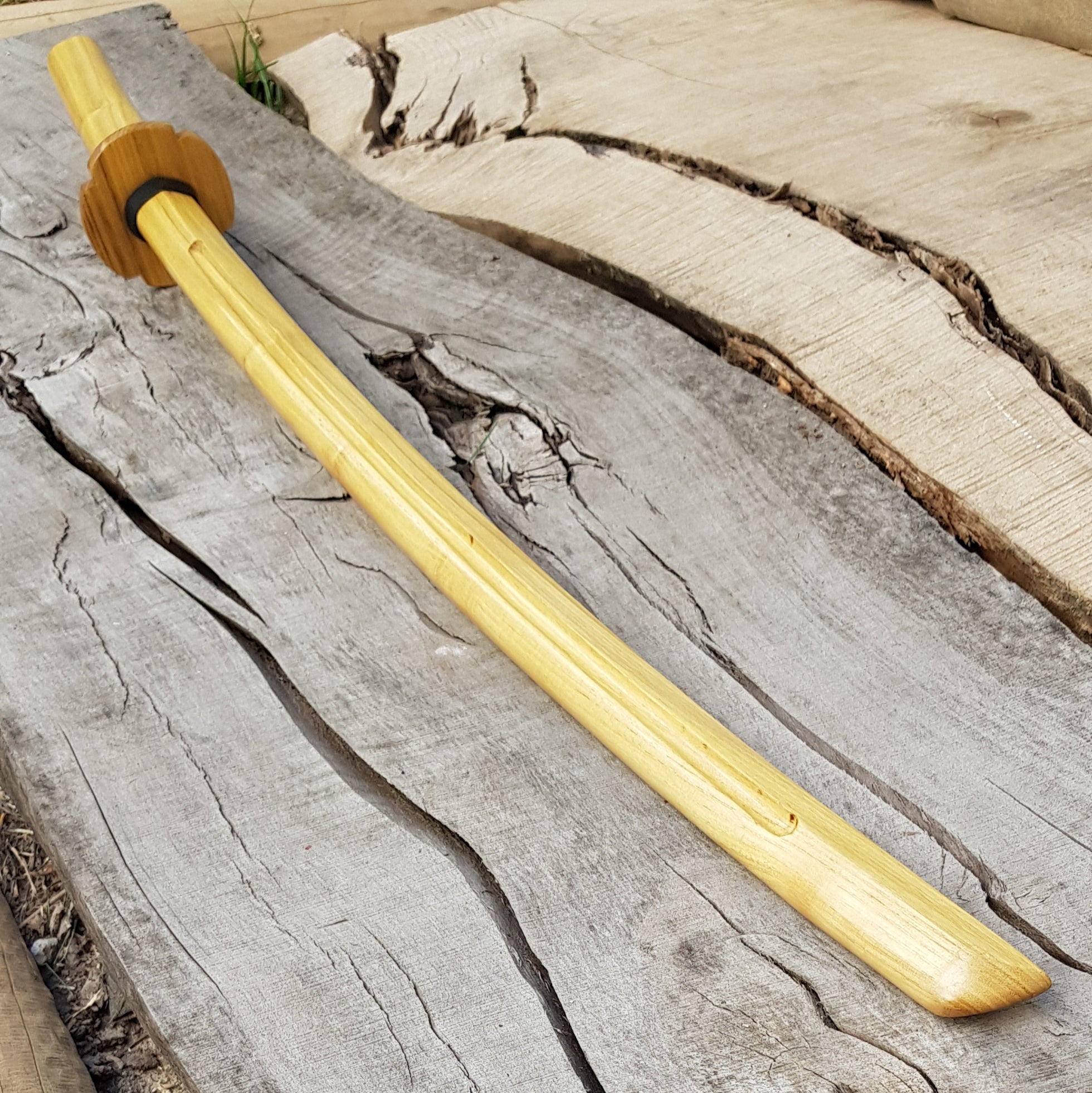 Bokken Daito 102 cm, robinia, tsuba, and blood groove
