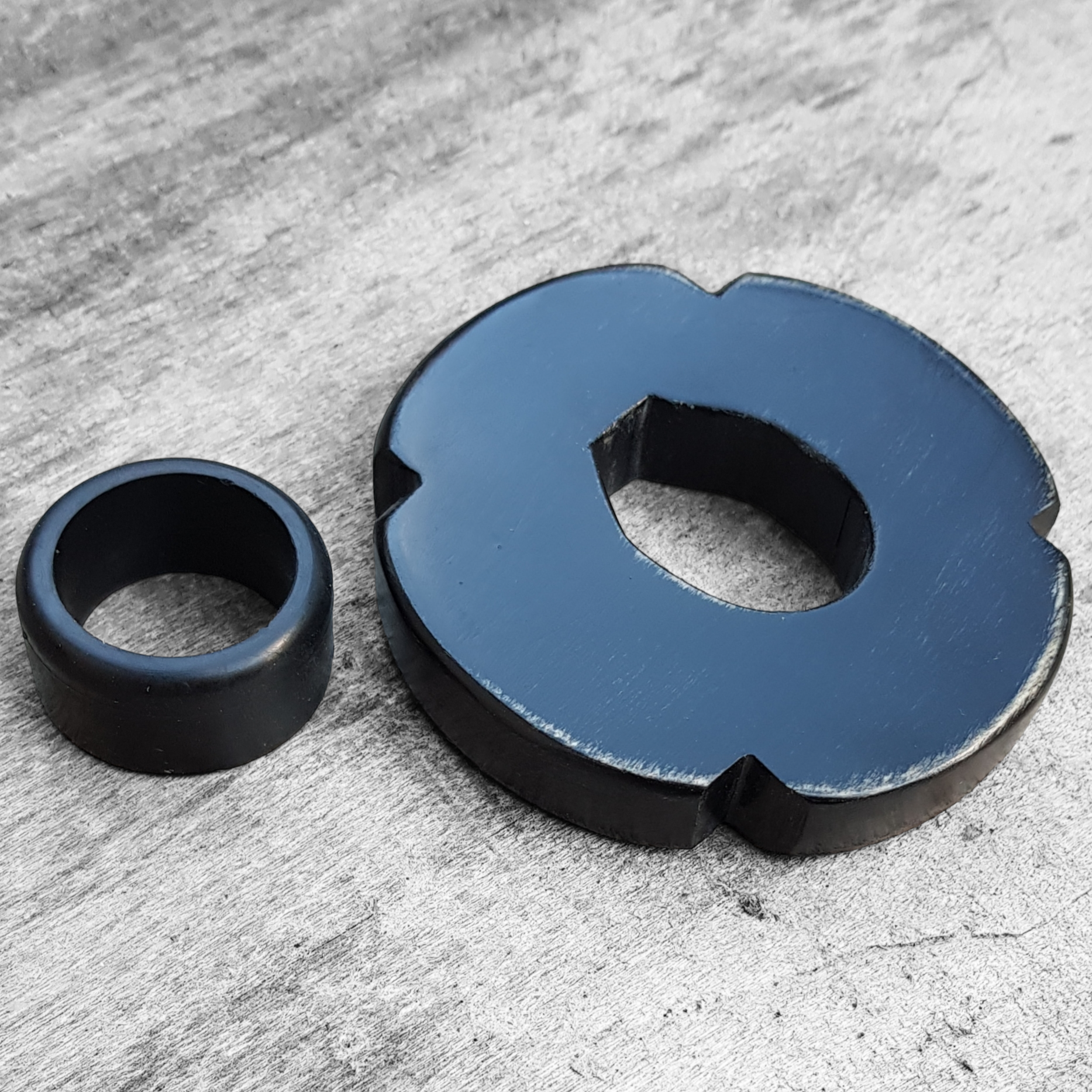 Puinen tsuba bokkenille, eurooppalainen valkopyökki