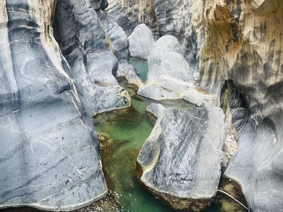 The Great Descent & Wadi Hike photo