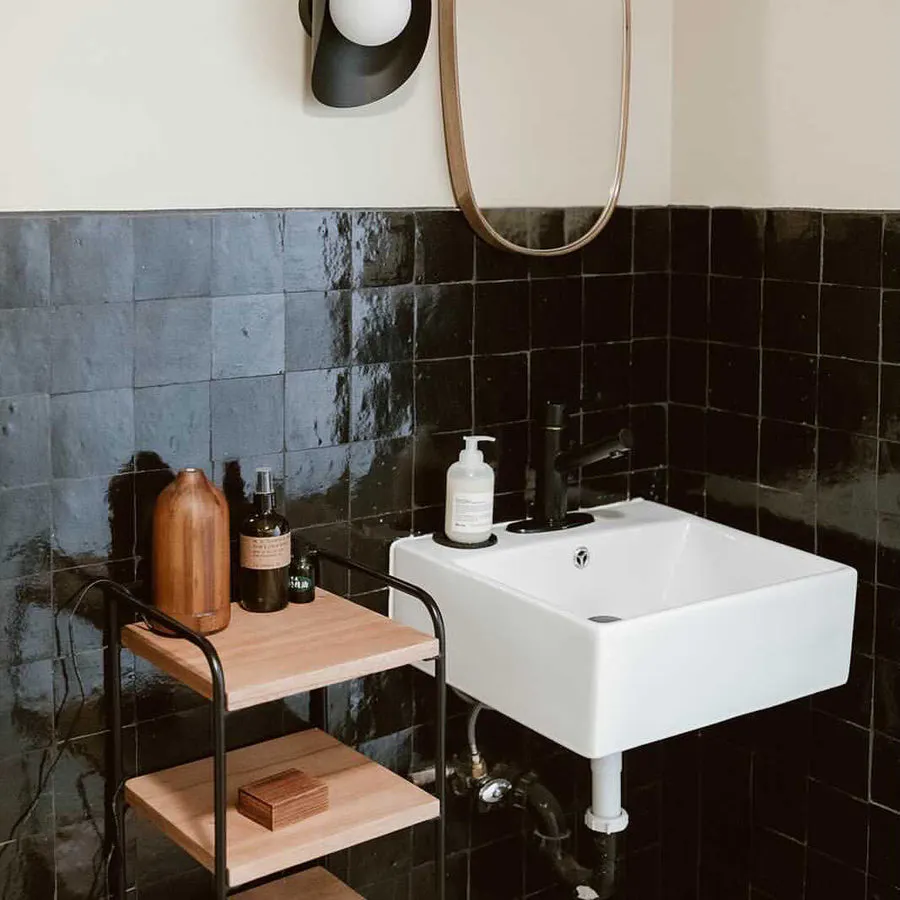 Black 10 x 10