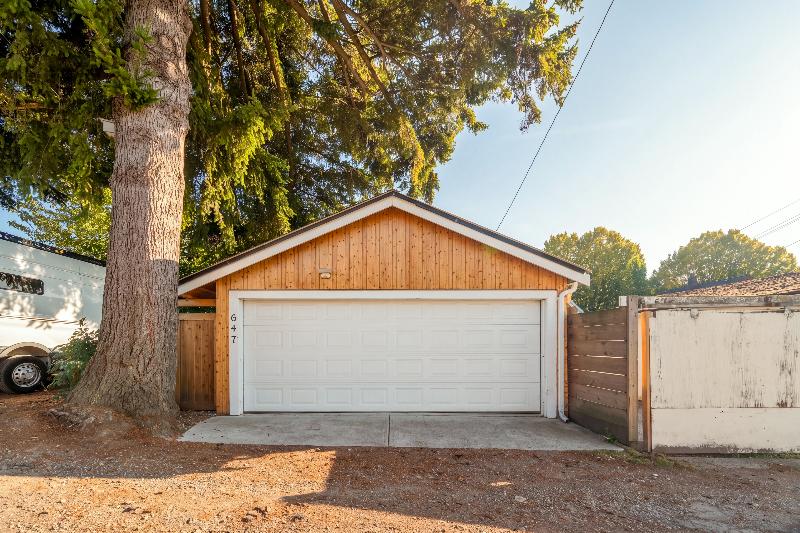 Detached Garage in Vancouver