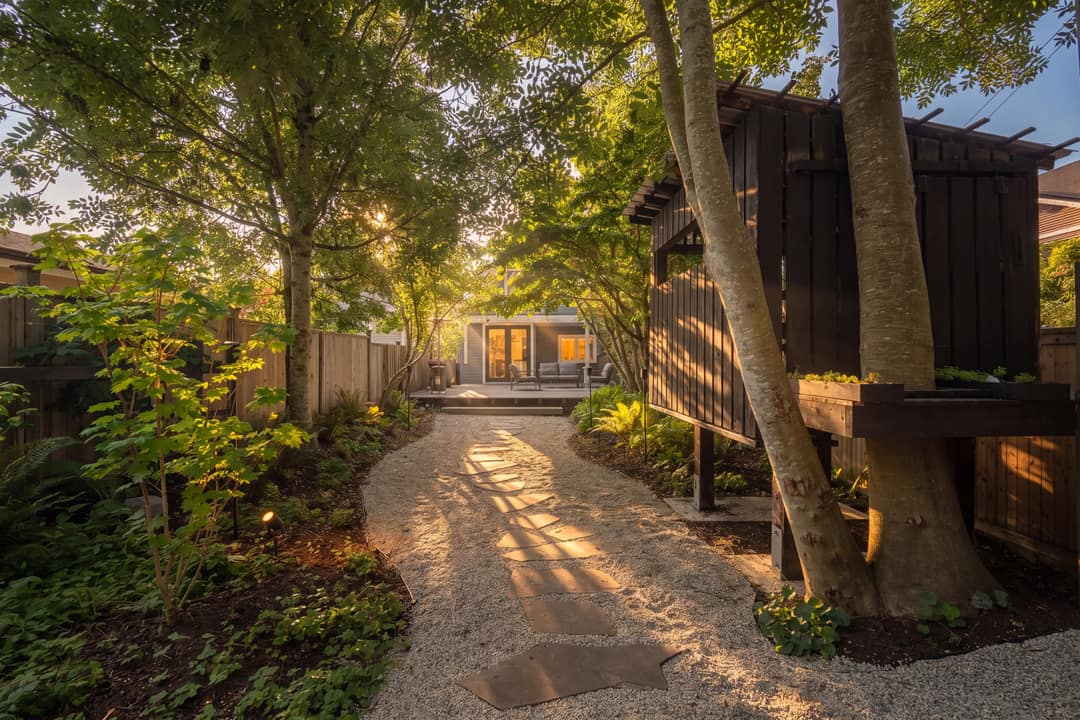 Backyard And Treehouse in Vancouver