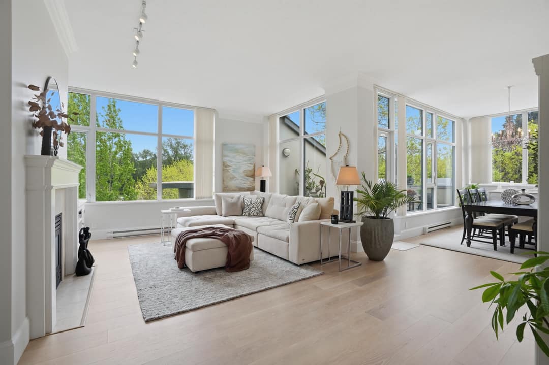 Living-Room Transform in Vancouver