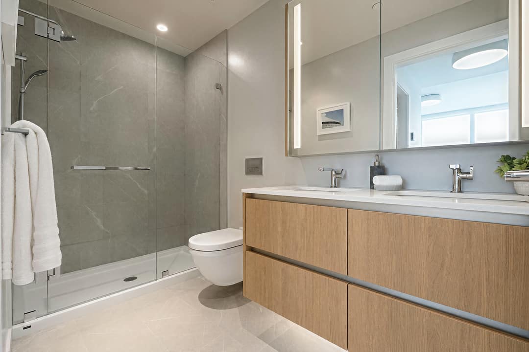 Primary Ensuite in North Vancouver