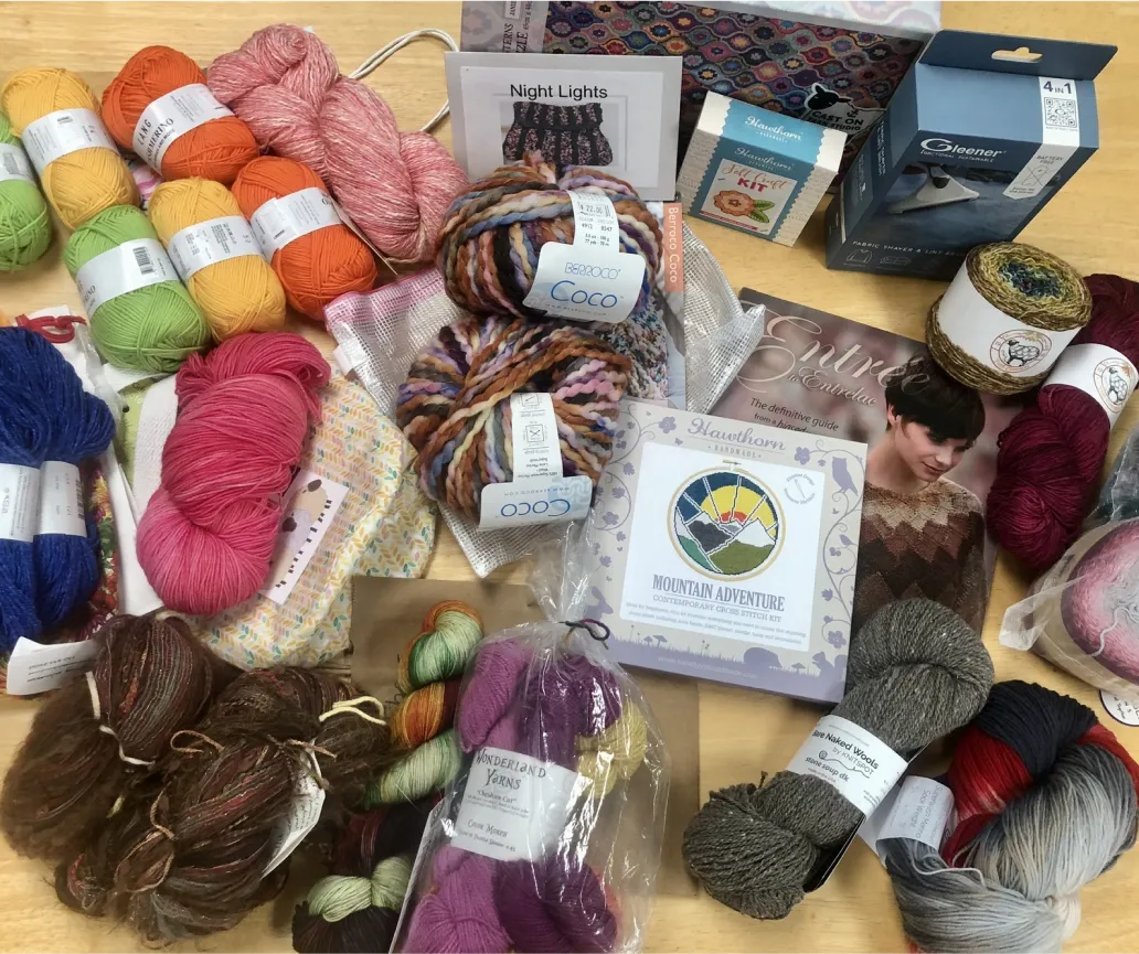 Image of an excited Crochet On Me gift card recipient. Their thank you note is below.