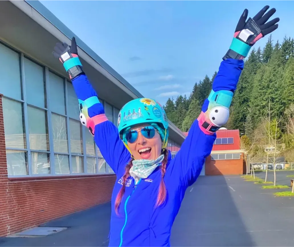 Image of an excited Skating On Me gift card recipient. Their thank you note is below.