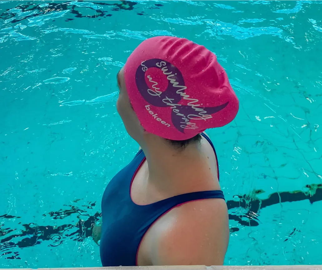 Image of an excited Swimming On Me gift card recipient. Their thank you note is below.