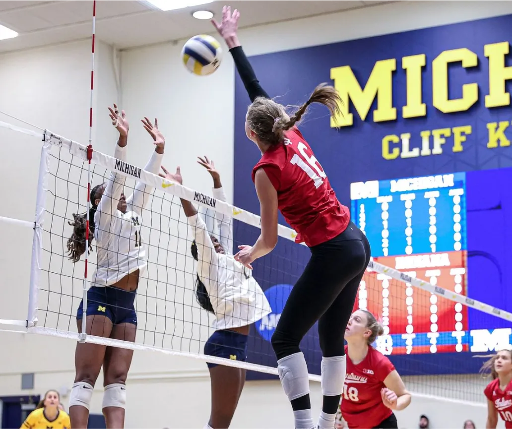 Image of an excited Volleyball On Me gift card recipient. Their thank you note is below.