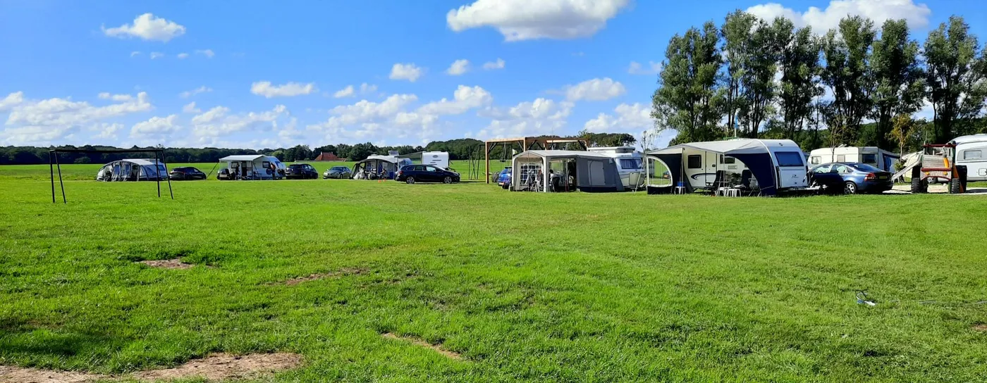 Vakantie- en kampeerboerderij "Groen" in Oudemirdum