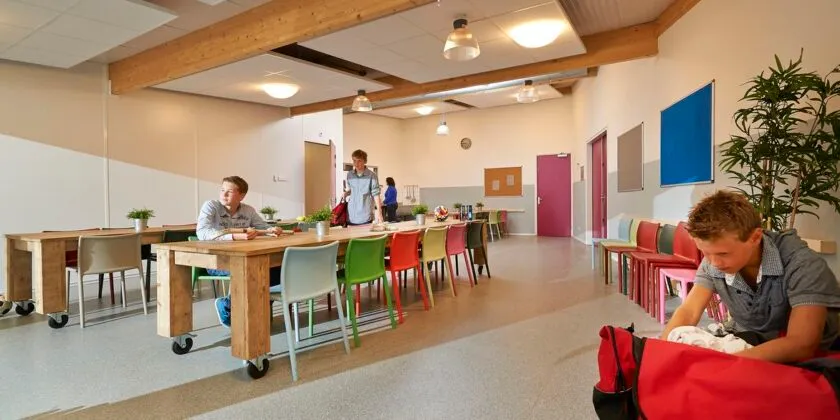 Paasheuvelgroep Austerlitz: terrein en gebouwen