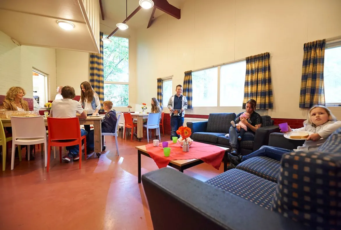 Paasheuvelgroep Vierhouten: terrein en gebouwen
