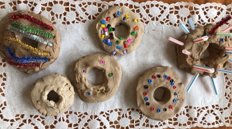 Voorbeeld van Donuts en cupcakes kleien