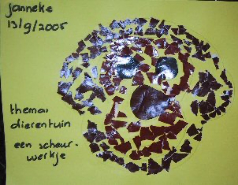 Voorbeeld van Aap van gescheurd sitspapier