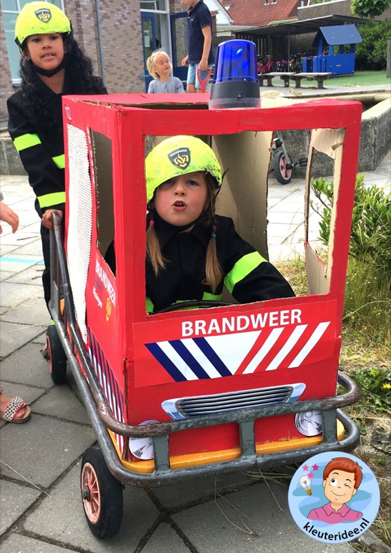 Voorbeeld van Brandweerspel buiten